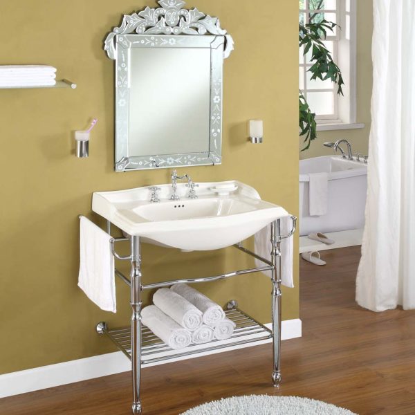 CONSOLE SET IN POLISHED FINISH WITH THE RADIANCE VENTIAN WALL MIRRORS
